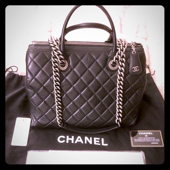 CHANEL Handbags - Chanel Calfskin Black Zip Quilted Shopping Tote